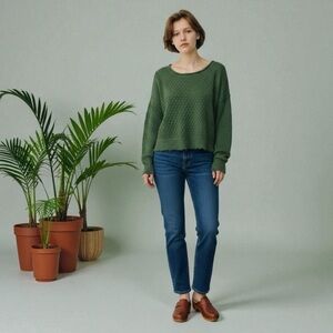 Double Zero Green Long Sleeve Knit Slightly Cropped Sweater Size M